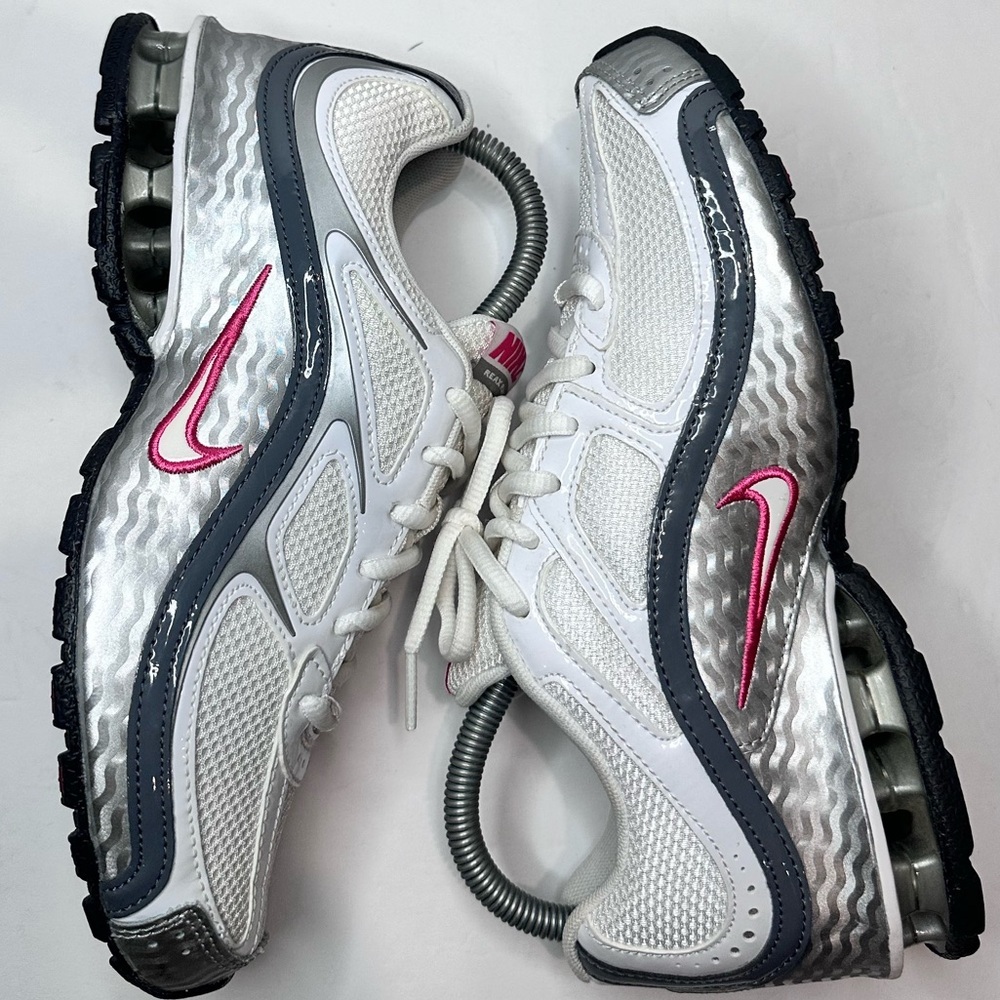 Nike Reax Women's White and Gray Sneakers - Picture 5 of 10